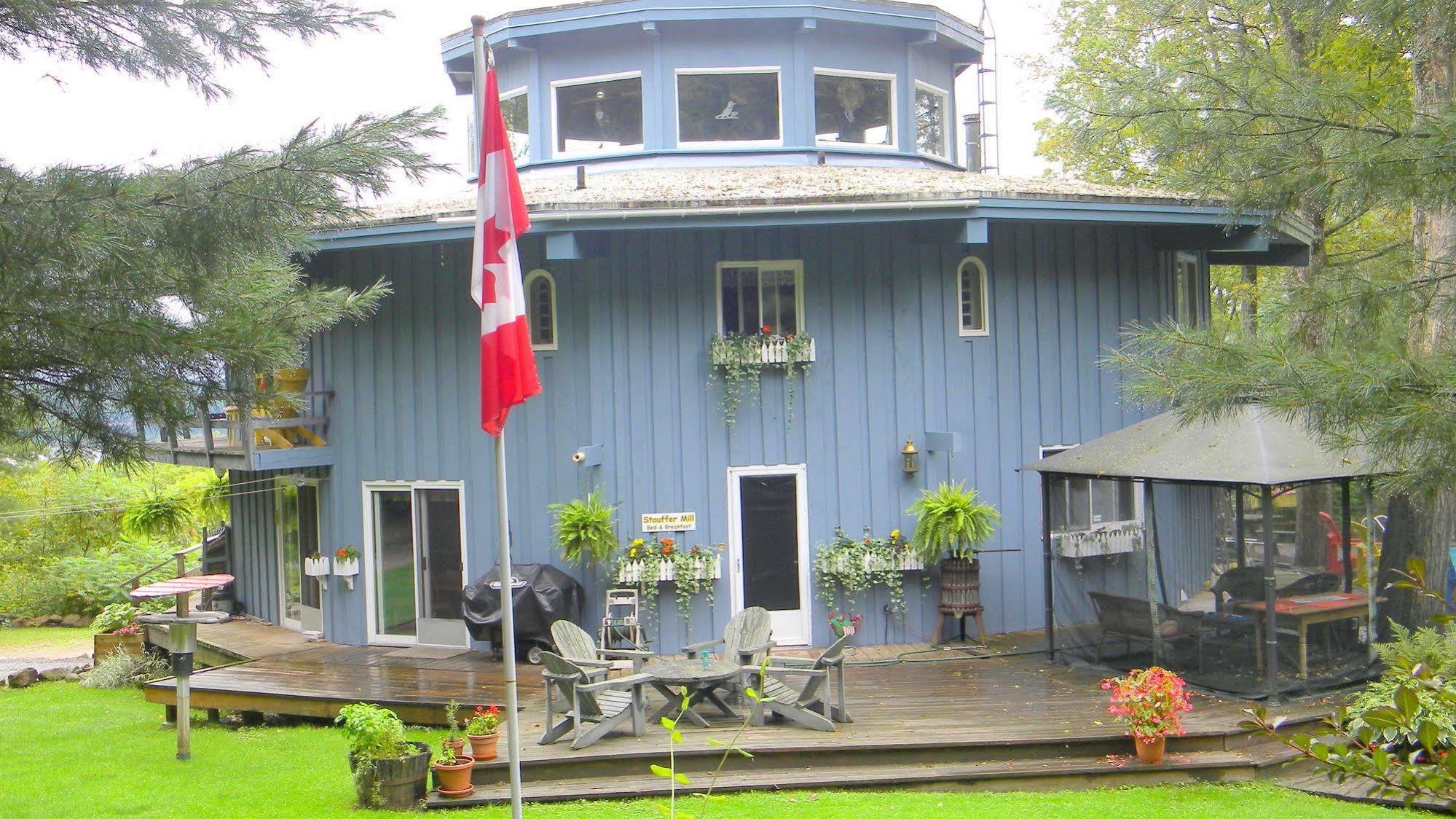 Stouffermill Bed & Breakfast Algonquin Highlands Exterior photo