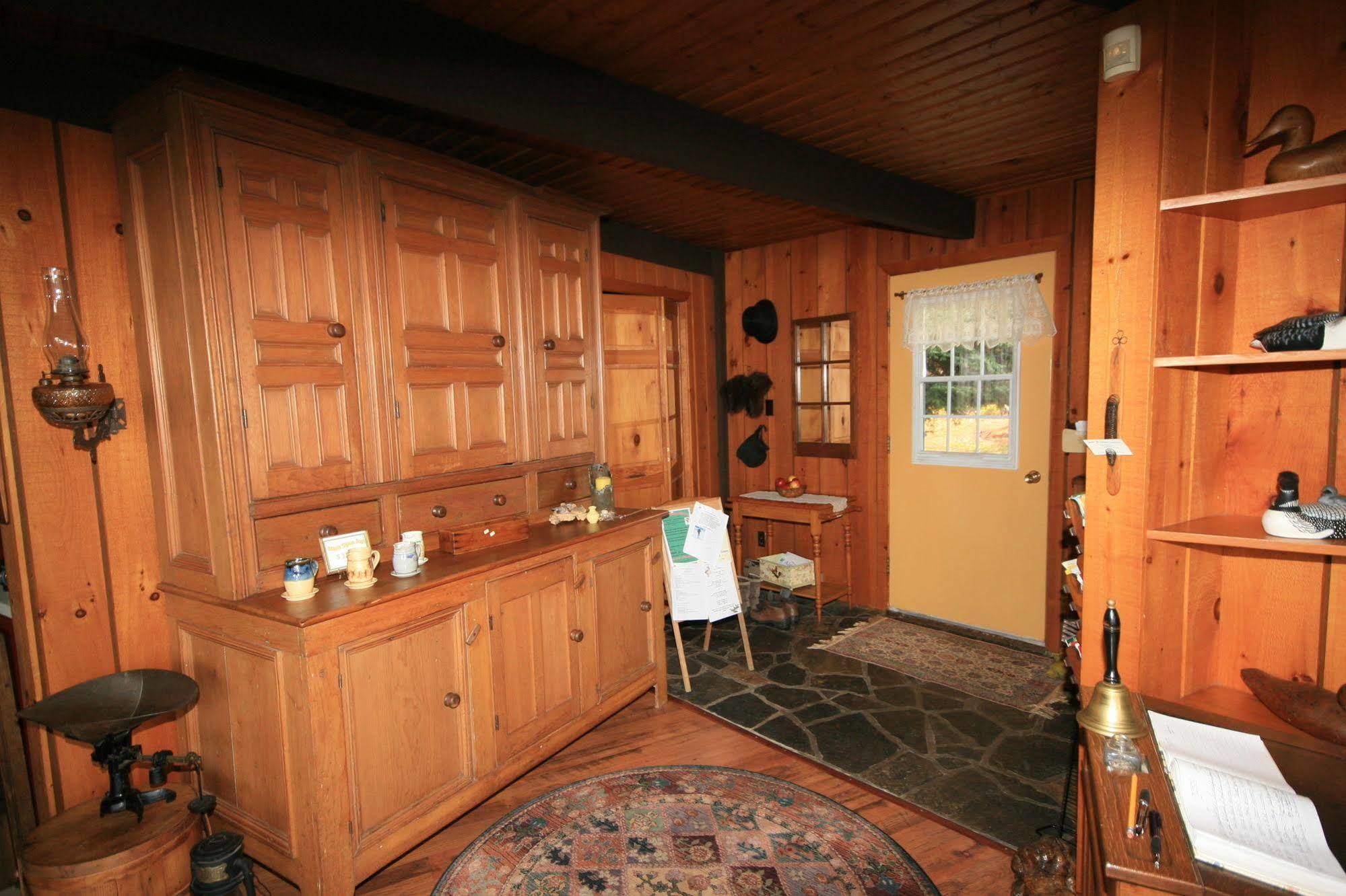 Stouffermill Bed & Breakfast Algonquin Highlands Exterior photo