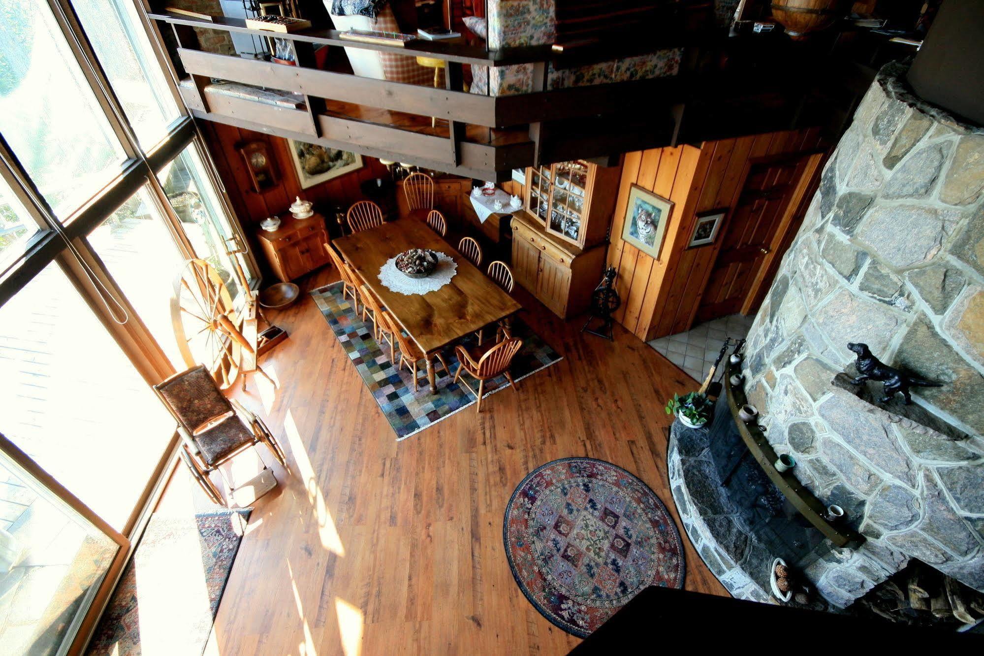 Stouffermill Bed & Breakfast Algonquin Highlands Exterior photo